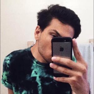 Meet your Posher, Adil